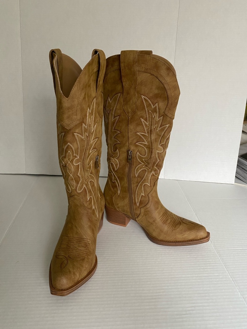 Upwalks Women's Tan Suede Western Knee-High Boots size 8 BNIB